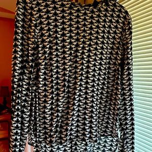 H & M long sleeve puma shirt